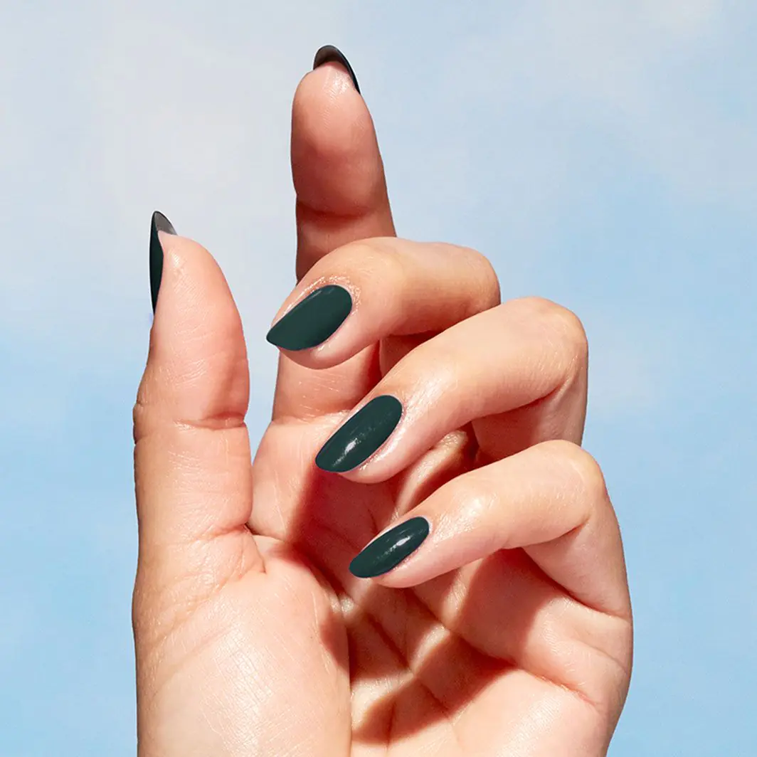 „Opi Nature“ stiprus nagų lakas „Leaf“ pagal pavyzdį, 15 ml