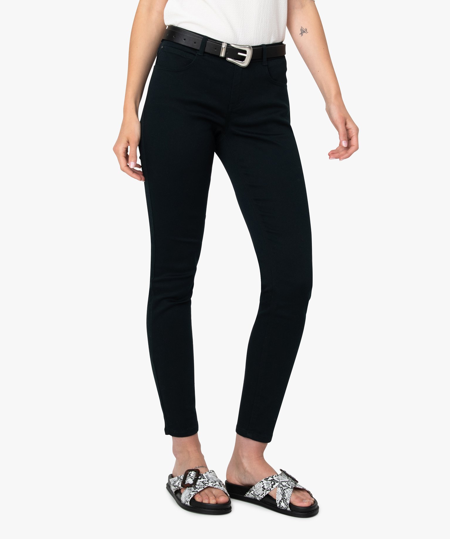 Pantalon femme coupe slim en toile extensible noir | GEMO