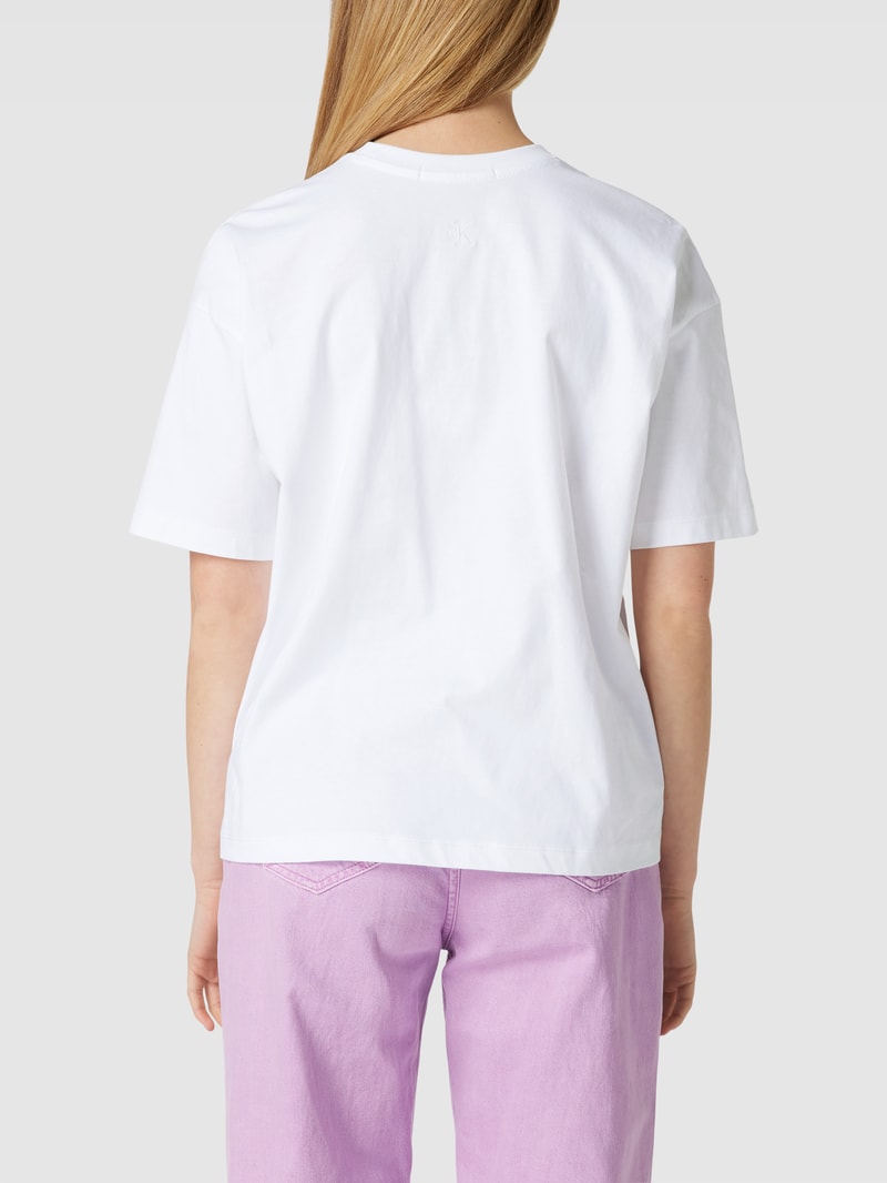 T-Shirt mit Label-Stitching in weiß