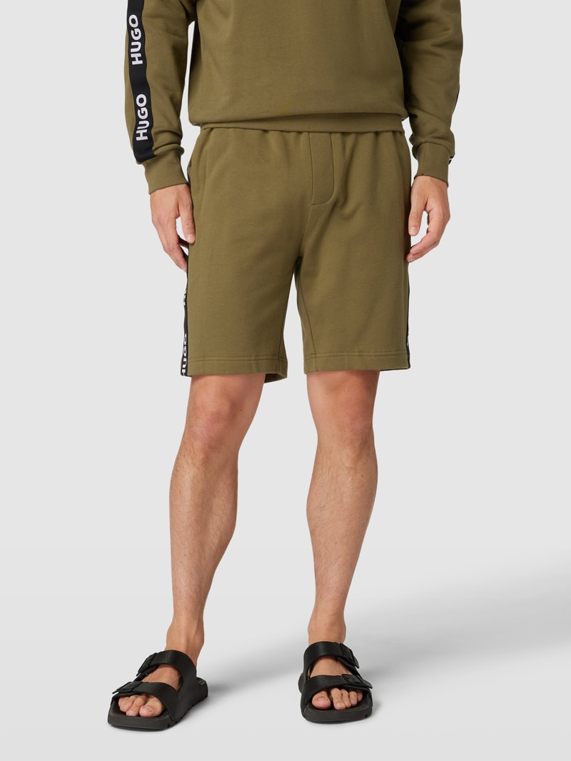 Sweatshorts mit Logo-Details Modell 'Sporty' in olivgrün
