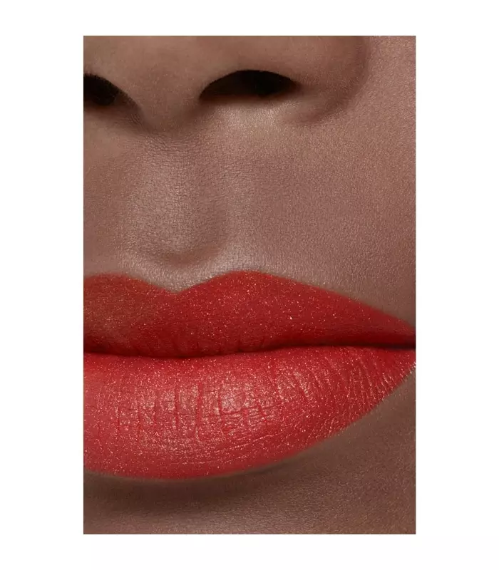 ROUGE ALLURE VELVET Le Rouge Velours Lumineux