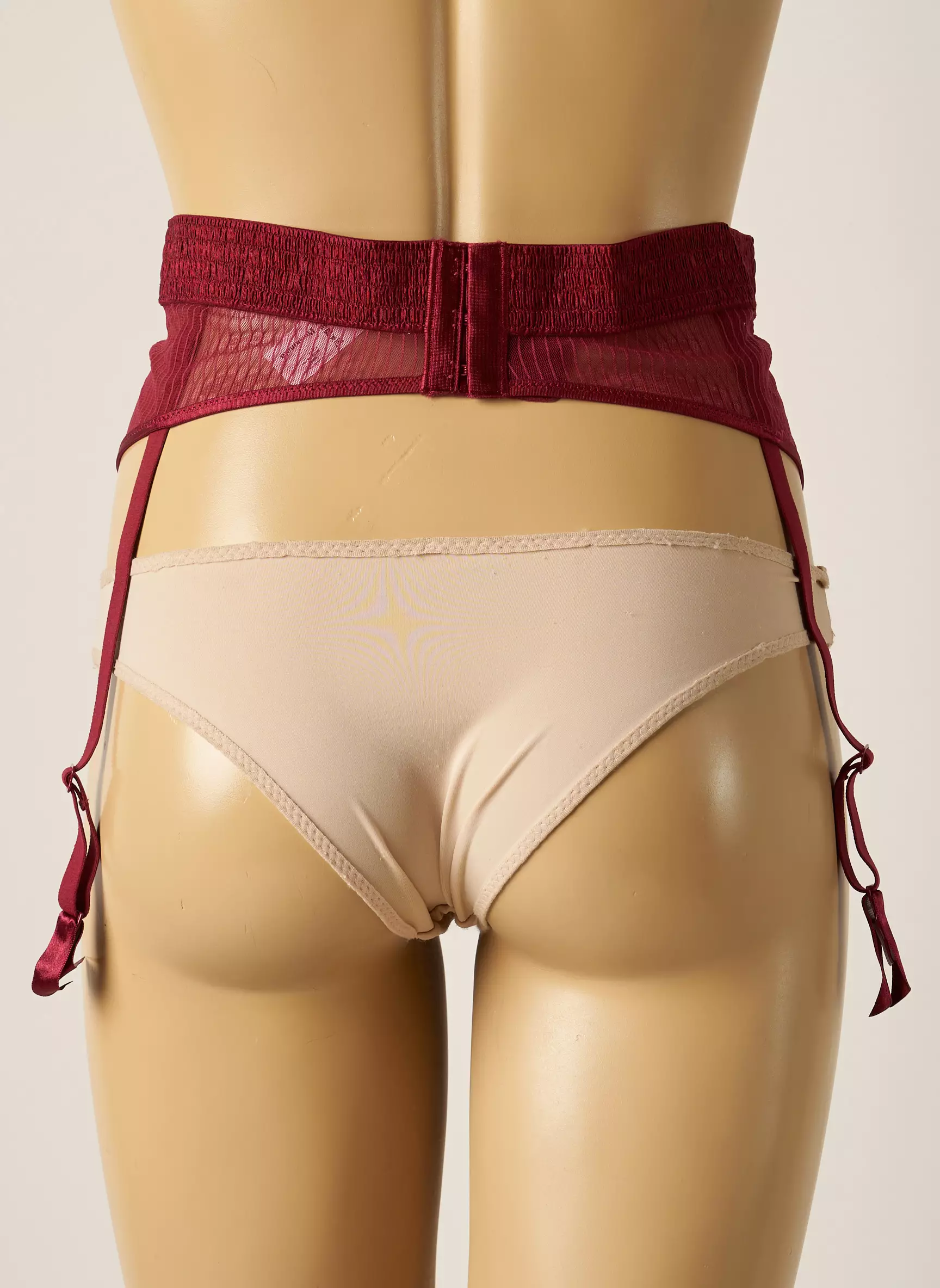 Passionata Guepieres Porte Jarretelles Femme couleur rouge
