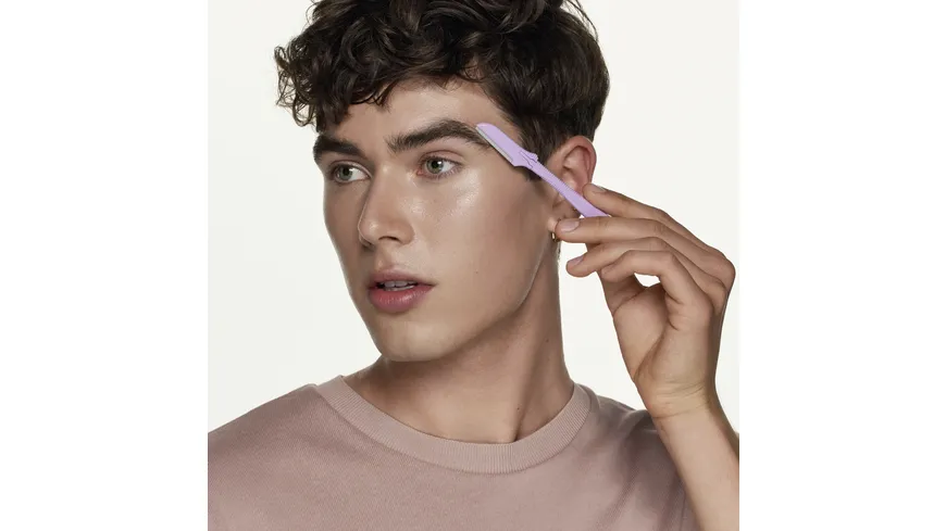 essence Brow Former