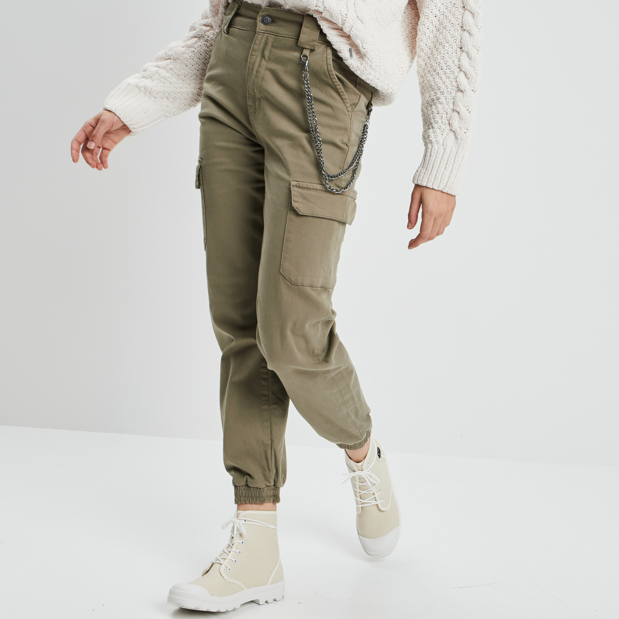 Pantalon cargo avec chaîne vert kaki femme | La Halle