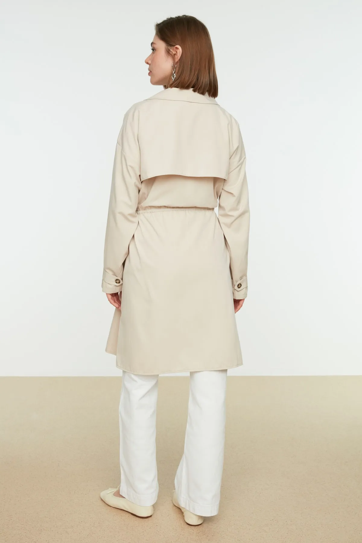 Trendyol Modest  Steinjacke Kragen Taille Kordelzug Tasche Detail Cap & Ferace TCTSS22KF0001