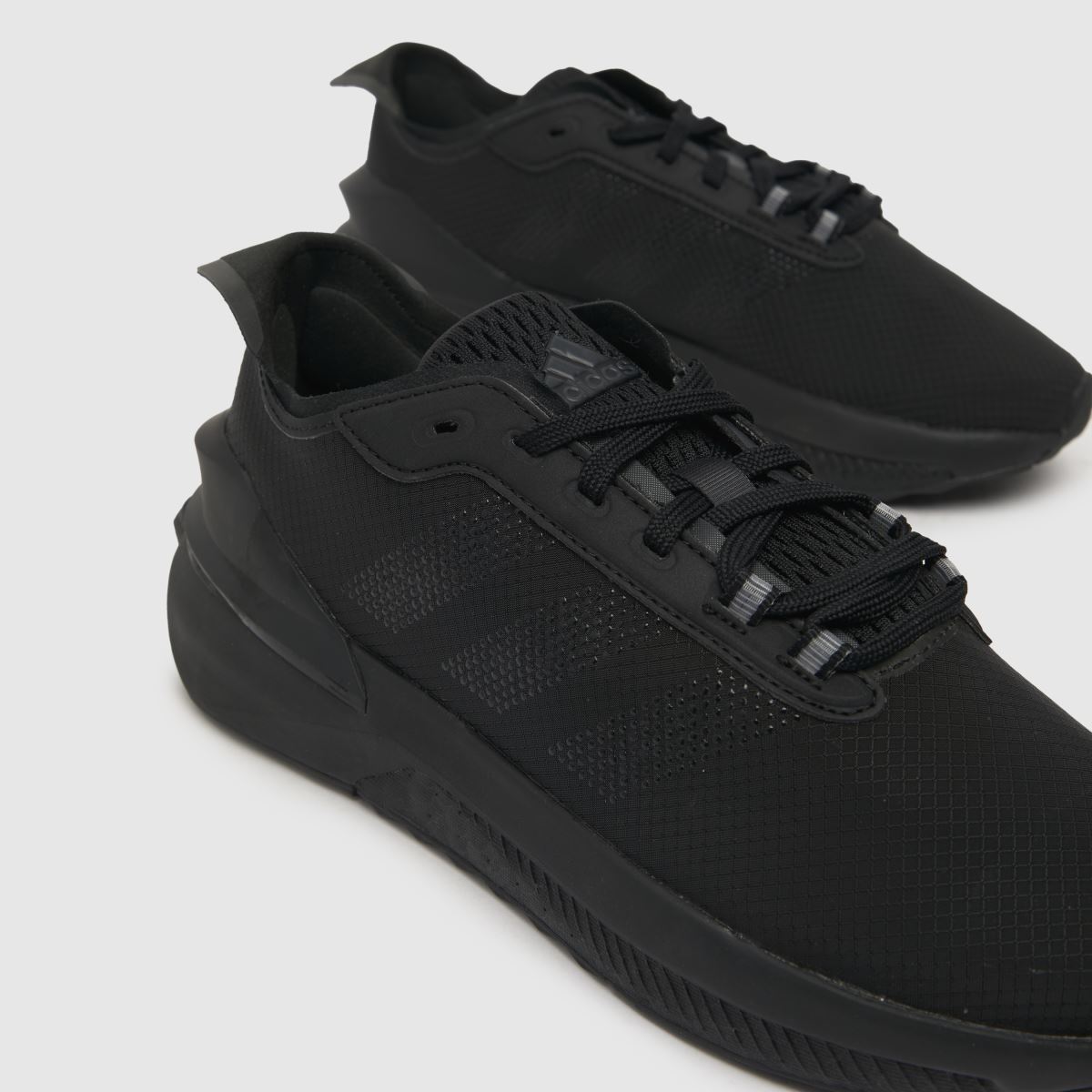 adidas svarta avryn ungdomsskor