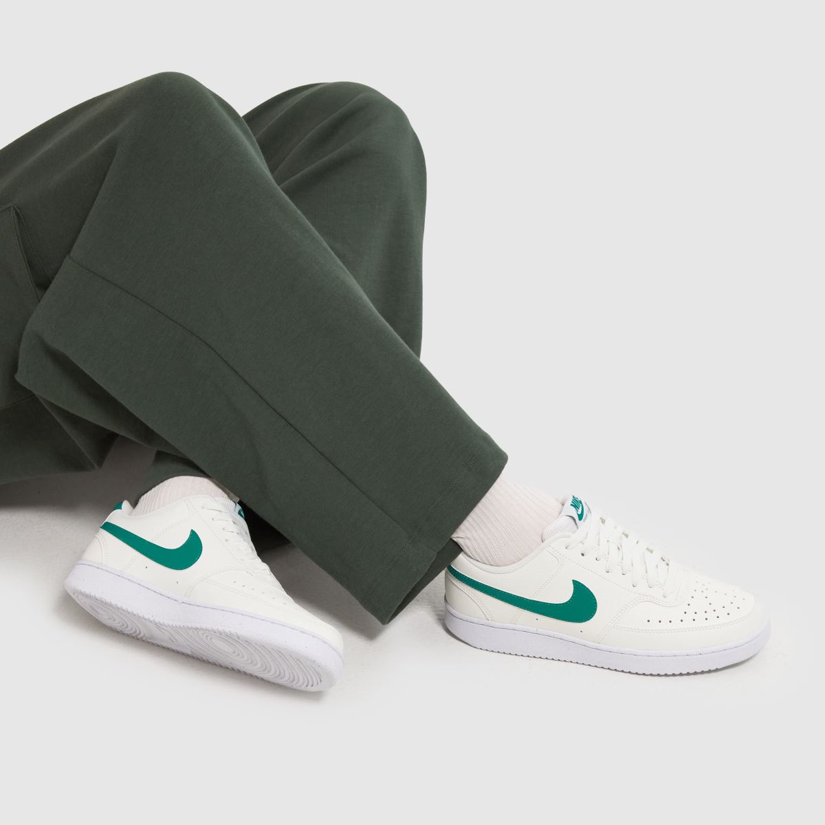 Nike Court Vision Next Nature – Gröna, flerfärgade träningsskor