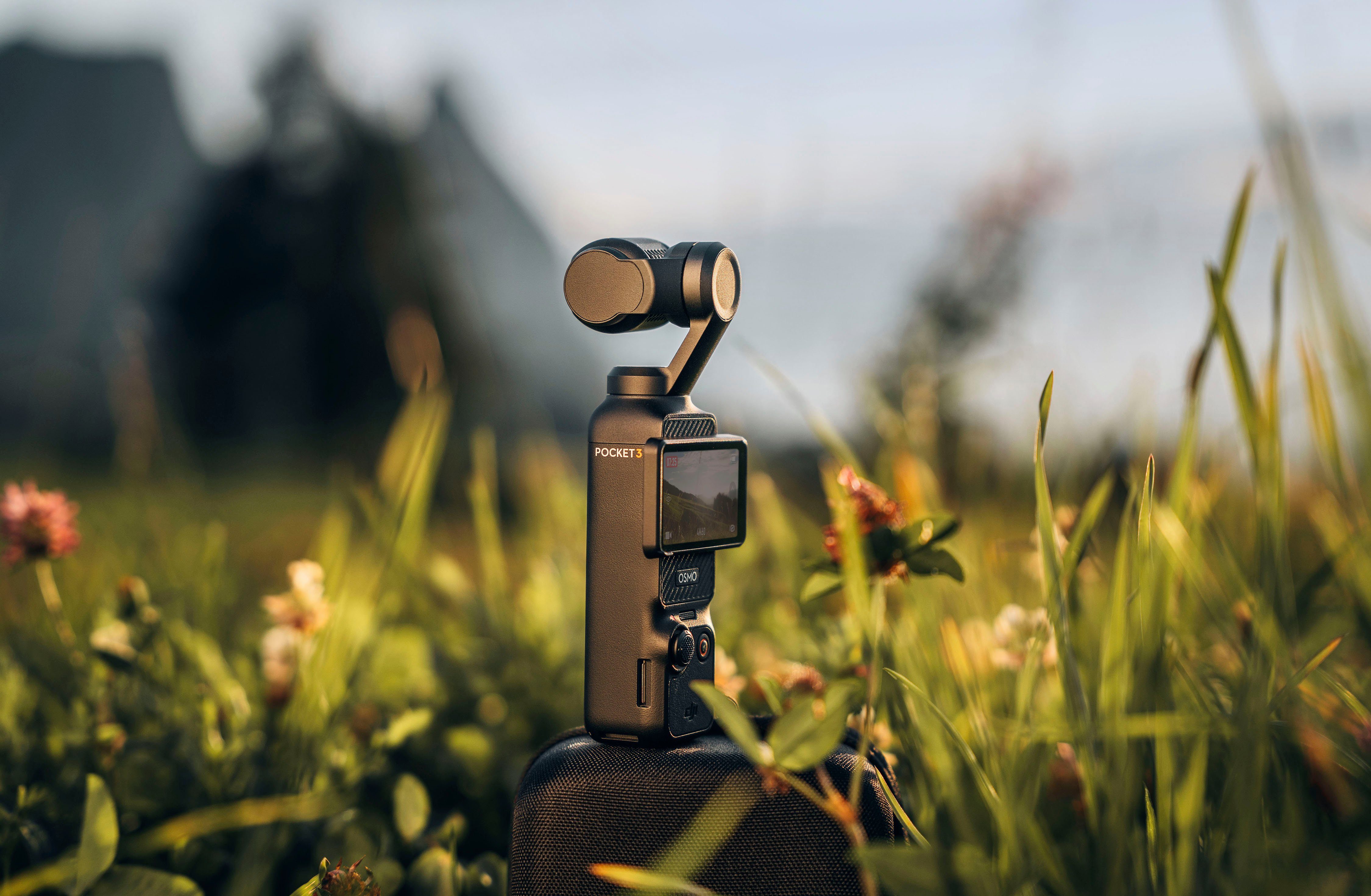 DJI Osmo Pocket 3 Camcorder (4K Ultra HD, Bluetooth)