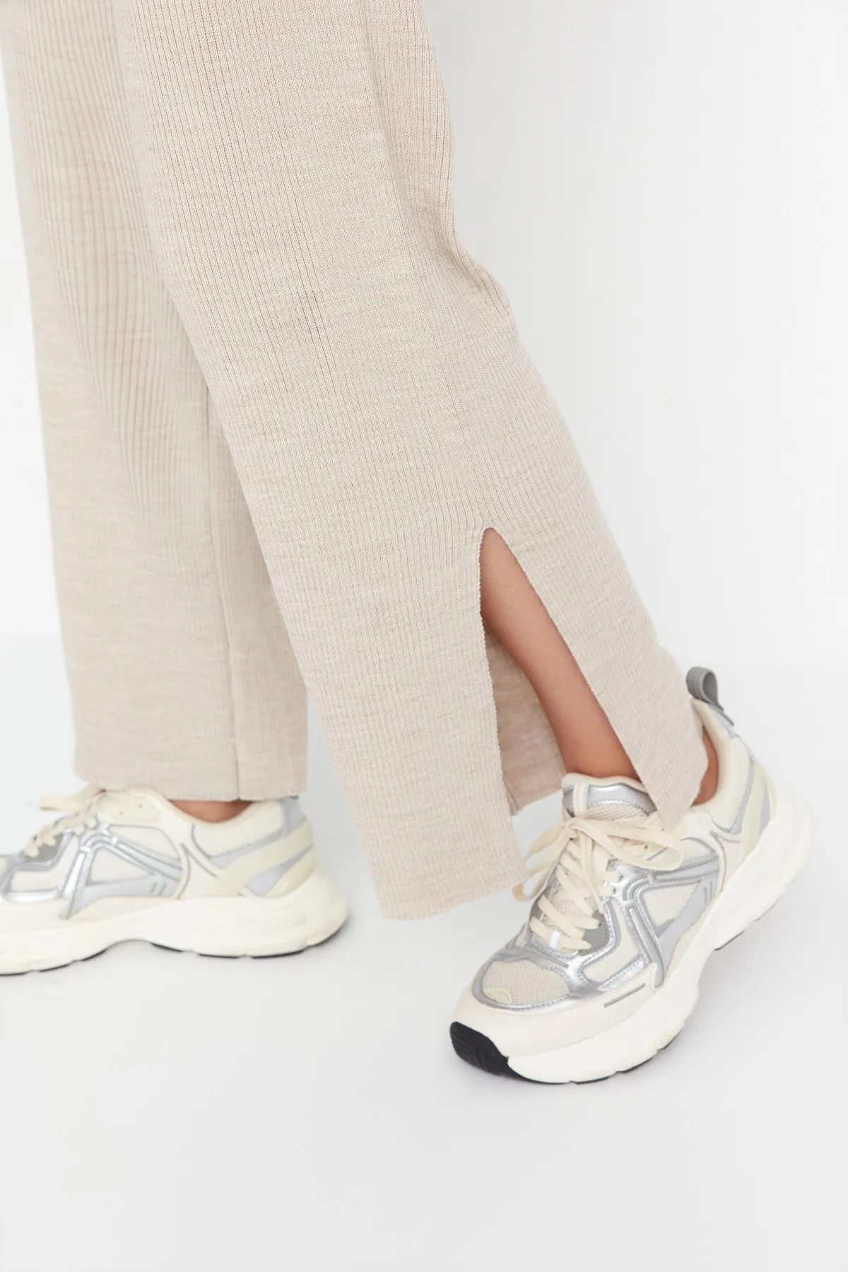 Trendyol Collection  Beige Wide Fit Basic-Hose Strickoberteil und -unterteil-Set TWOAW22AU0040