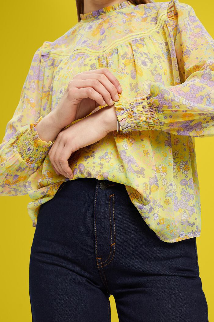 Geblümte Chiffonbluse mit Rüschen