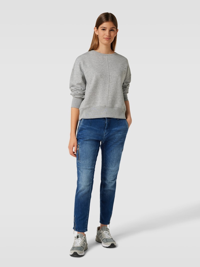 Sweatshirt mit Motiv-Stitching Modell 'Valentinstag' in hellgrau