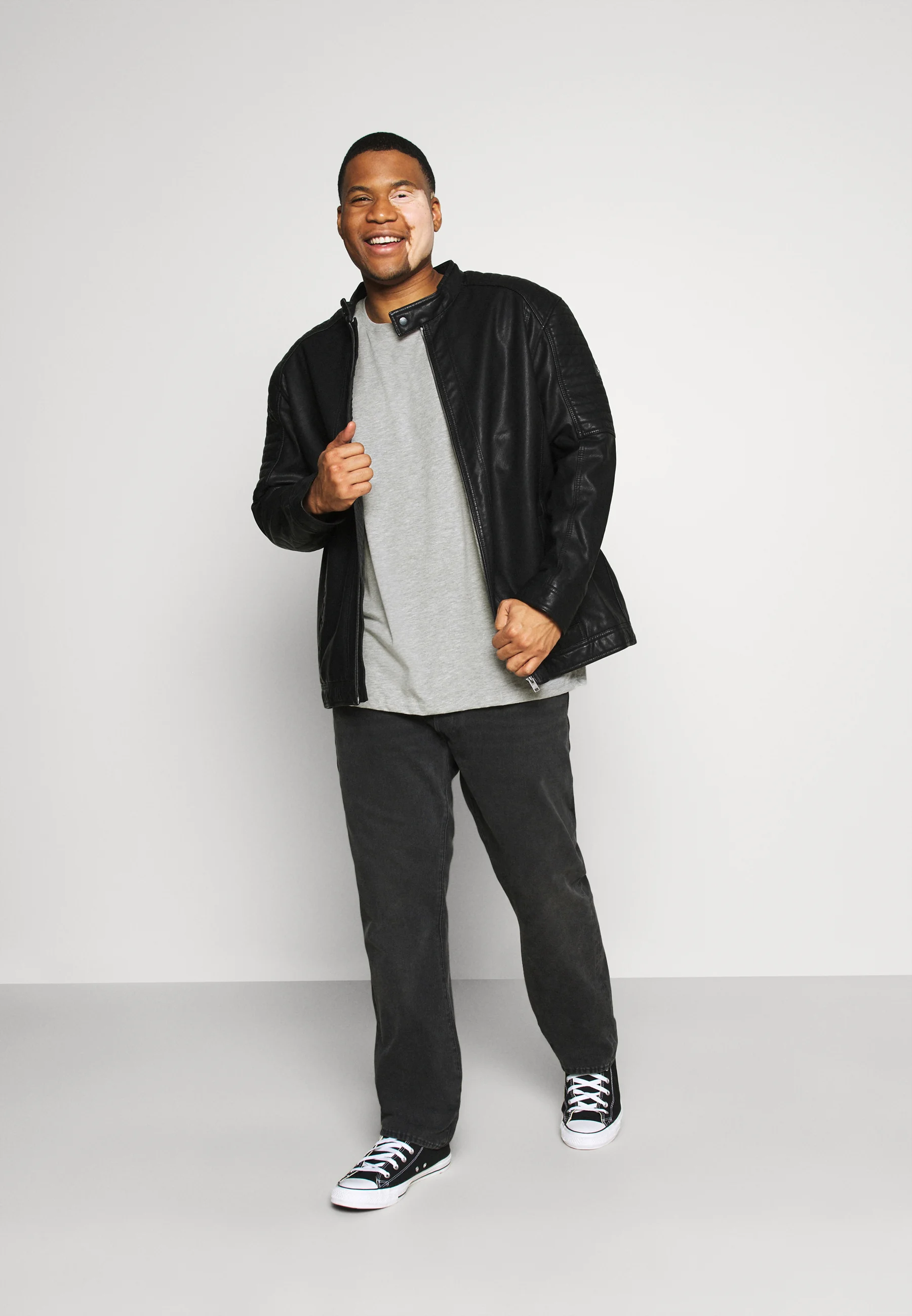 Pier One 5 PACK - Camiseta básica