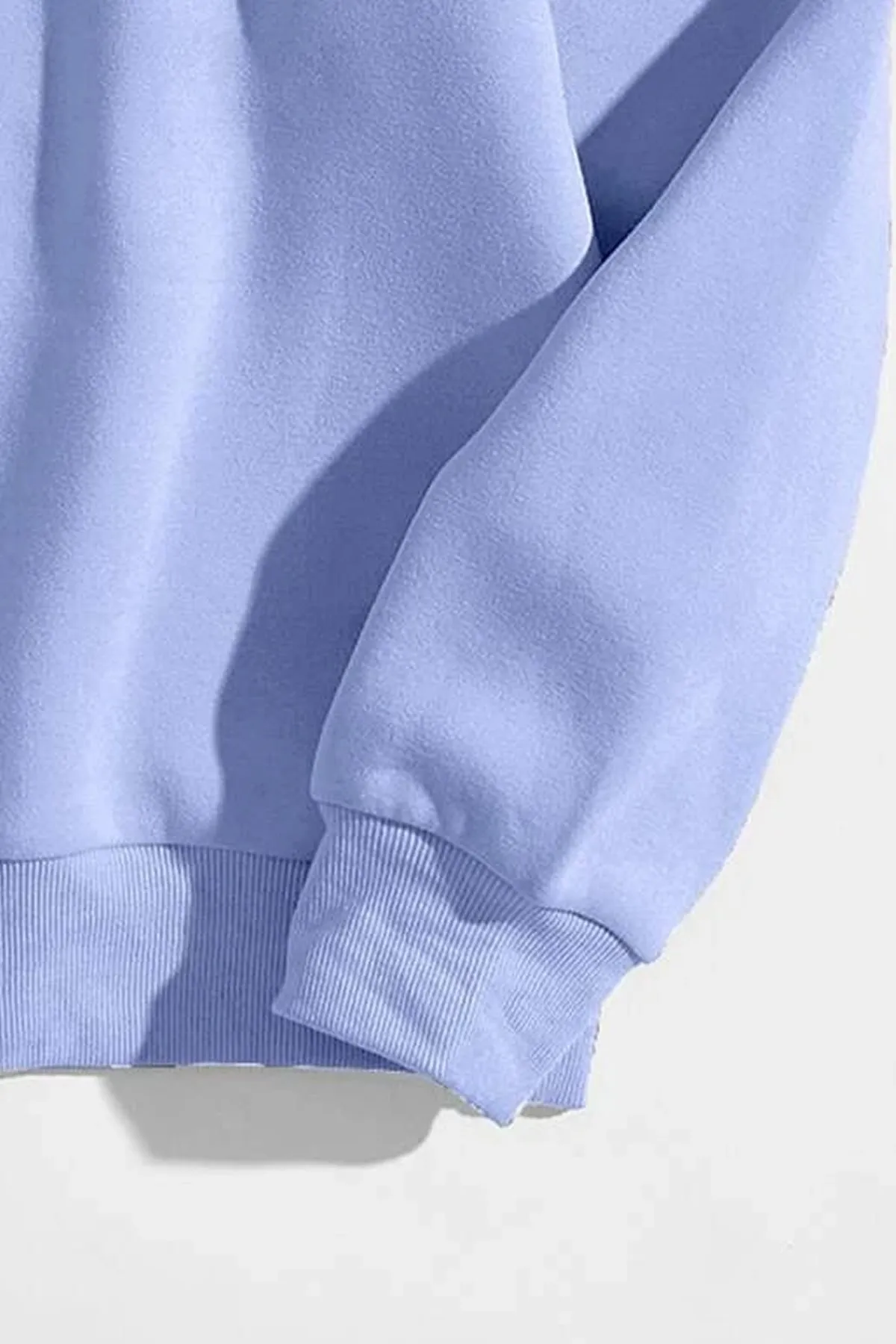 MODAGEN  Unisex-Sweatshirt mit Brooklyn-Print in Babyblau, Übergröße, Lila
