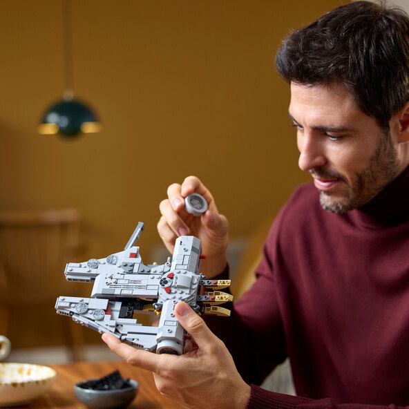 Star Wars™ Millennium Falcon™ 75375