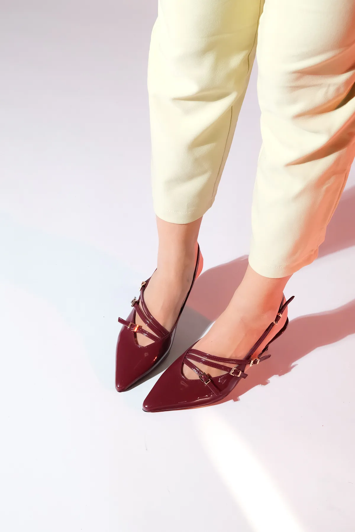 LuviShoes  MAGRA Bordeauxrote Lacklederschuhe für Damen mit Absatz