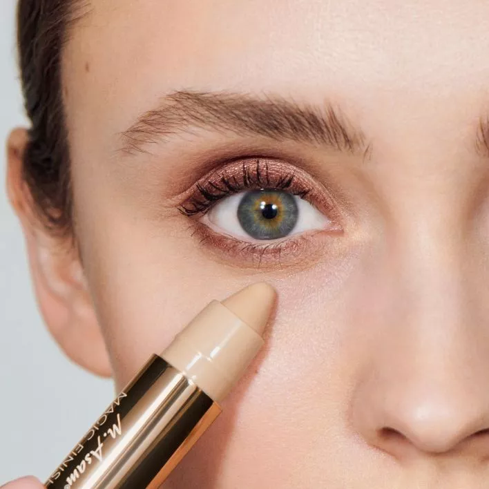 MAGIC FINISH Perfect Blend Concealer