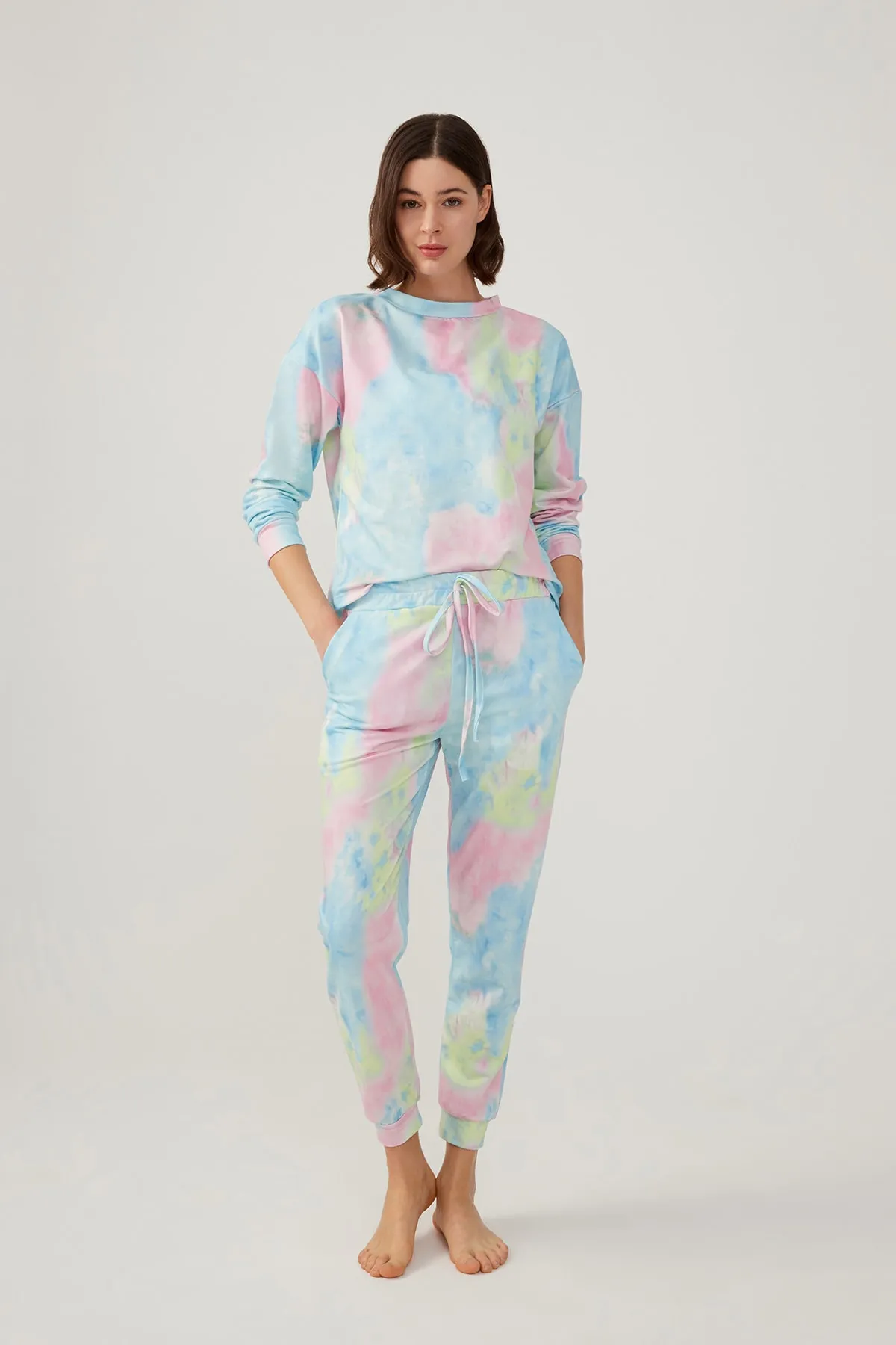 LOS OJOS  Mehrfarbiges Batik-Pyjama-Set für Damen mit Batikmuster