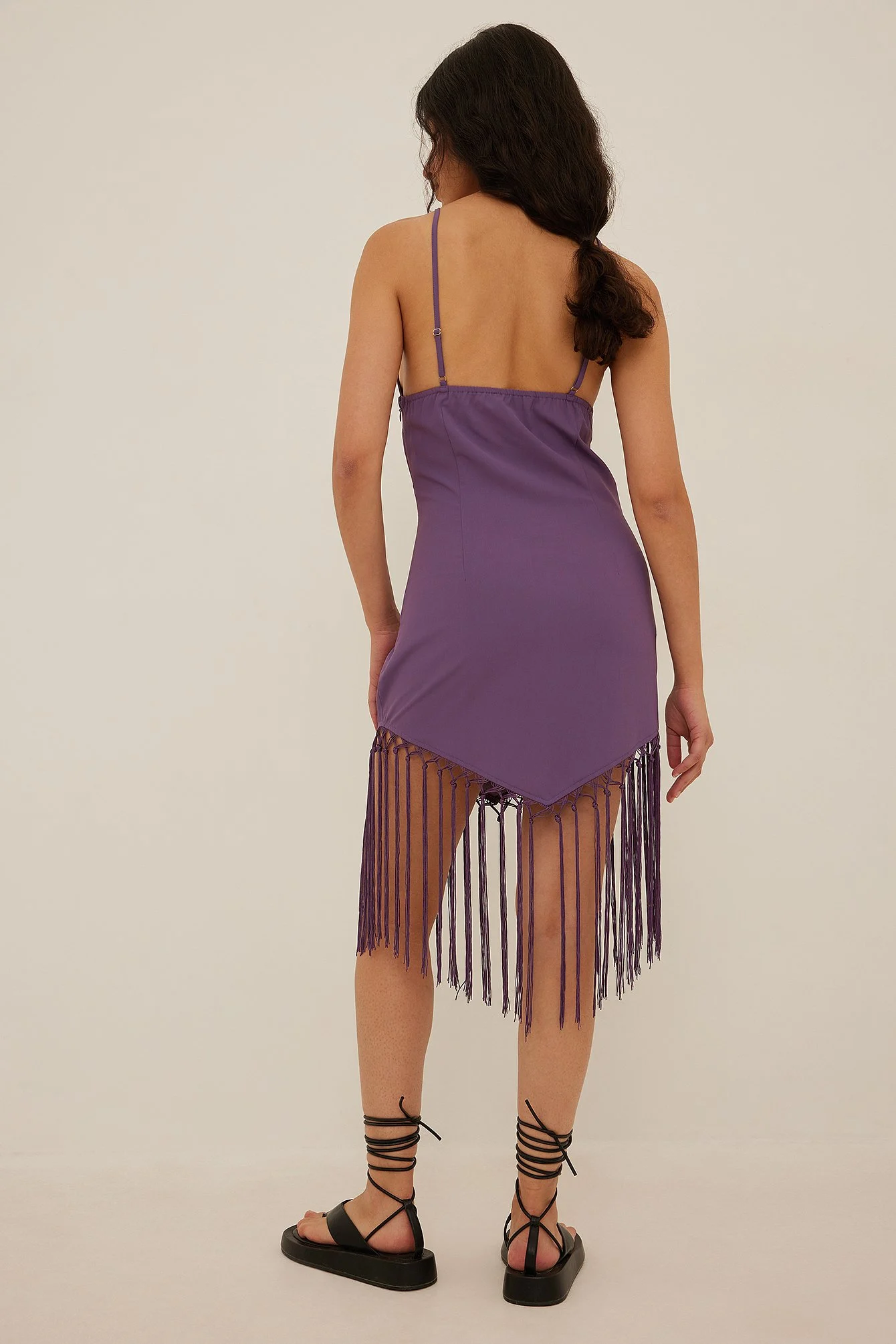 Minikleid mit Rüschendetail