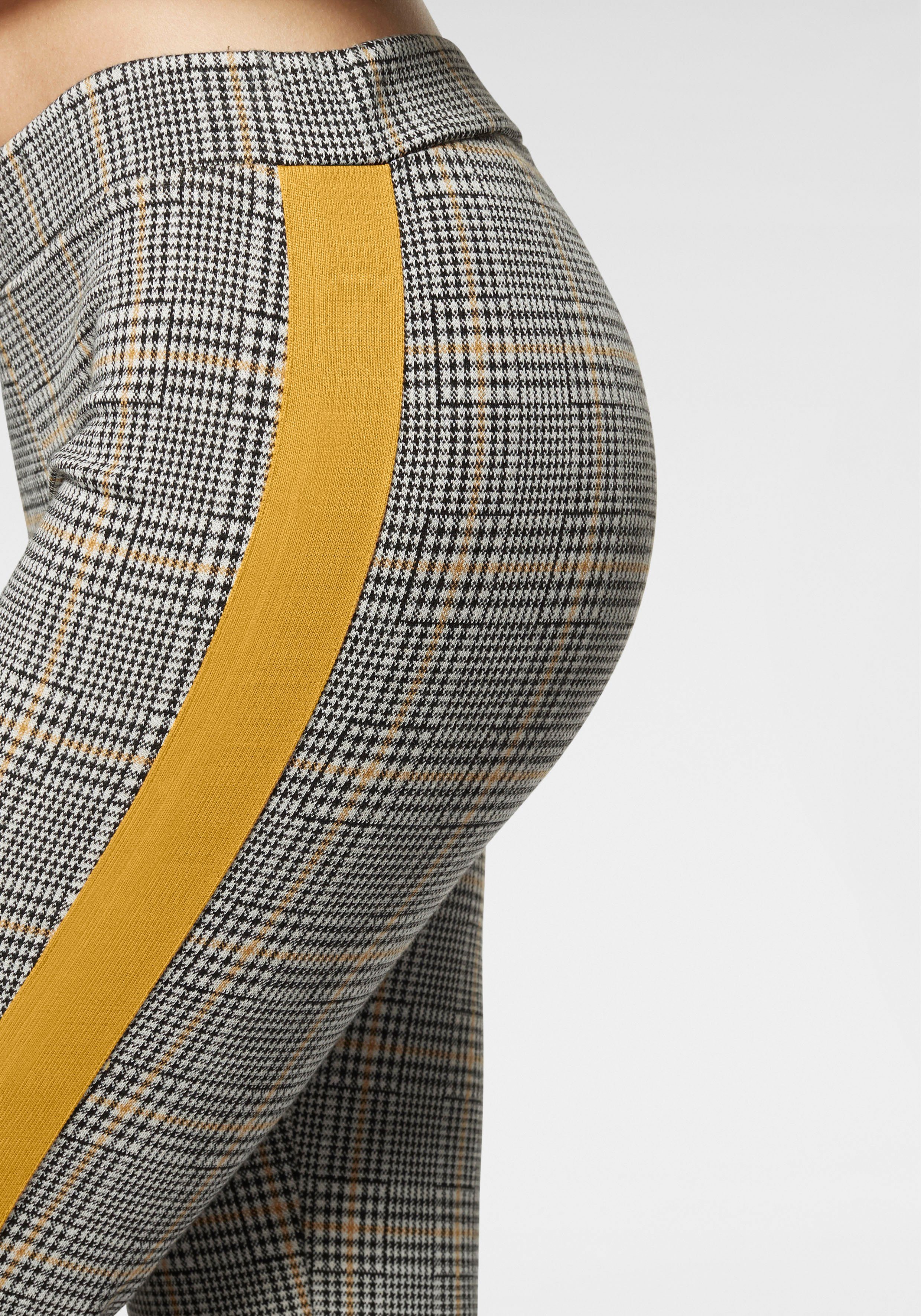 Bench. 7/8-Leggings mit Kontrastfarben seitlichem Tape
