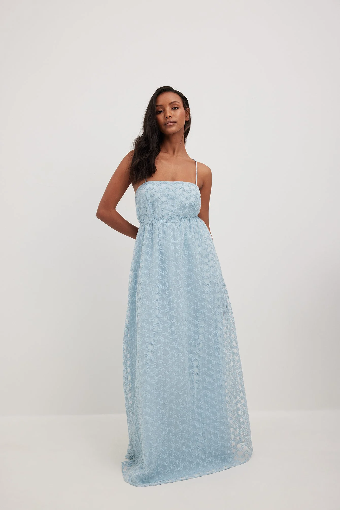 Kleid mit Stickerei