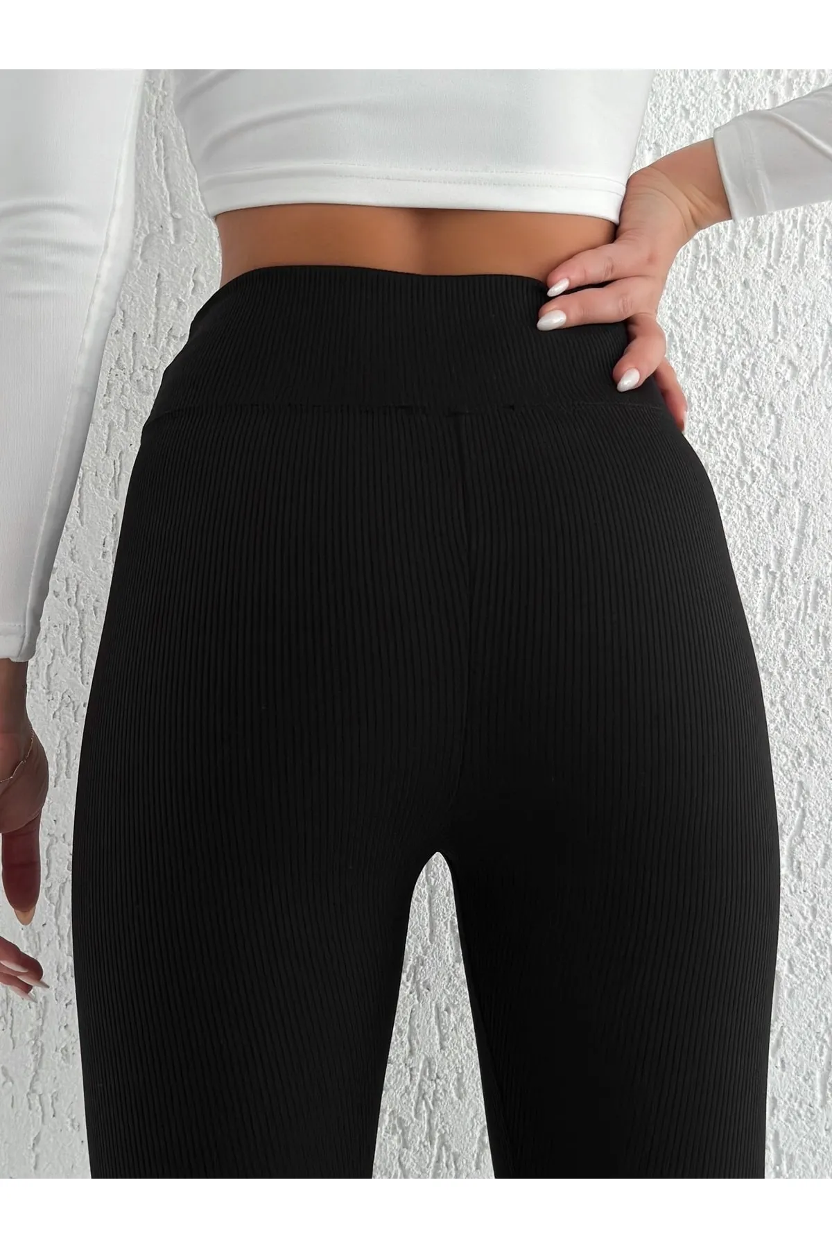 BEJNA  Gerippte Damen-Strumpfhose aus schwarzem Fleece mit hoher Taille