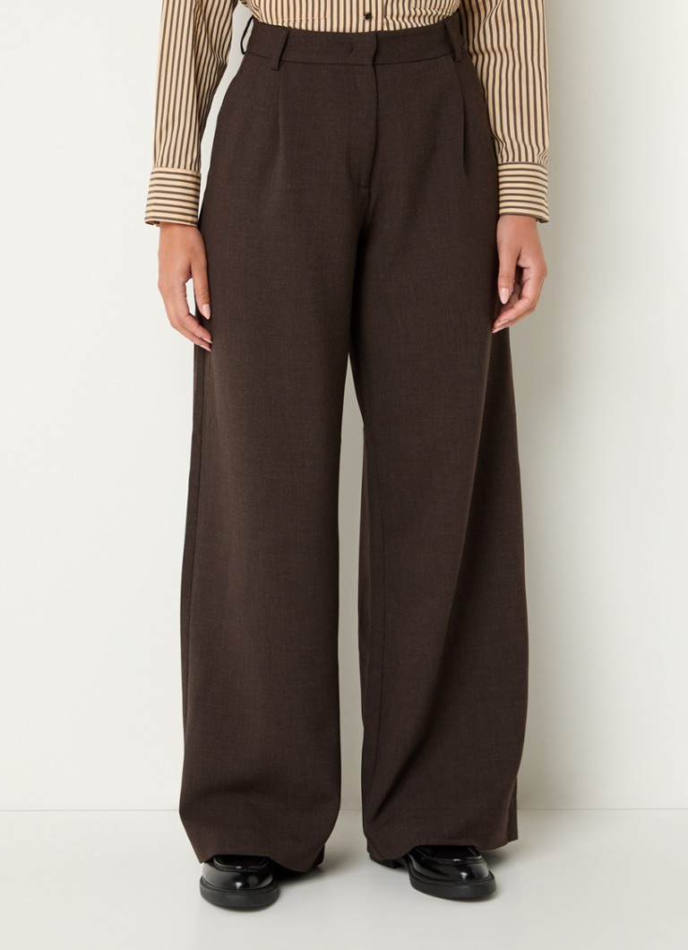 Pantaloni cu talie înaltă, cu croi larg și buzunare laterale, de la Sessùn Provenco.