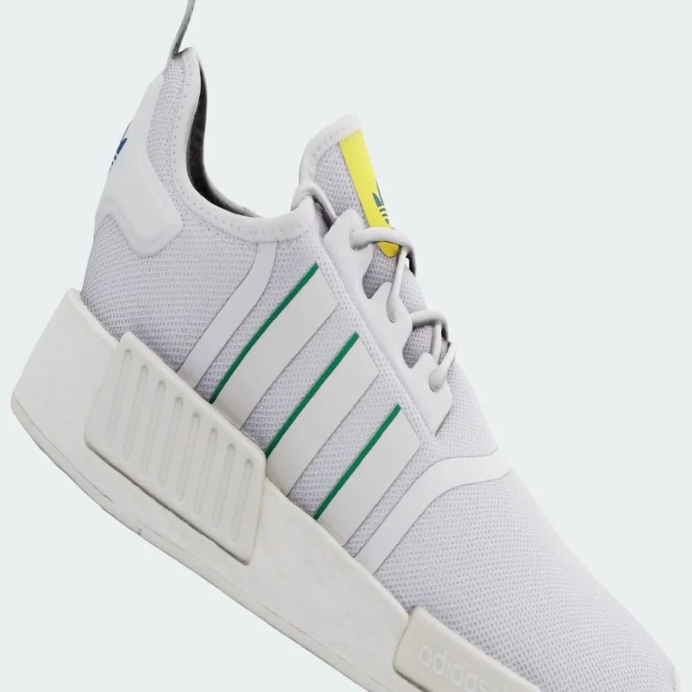 adidas NMD R1 GX9885 / weiss