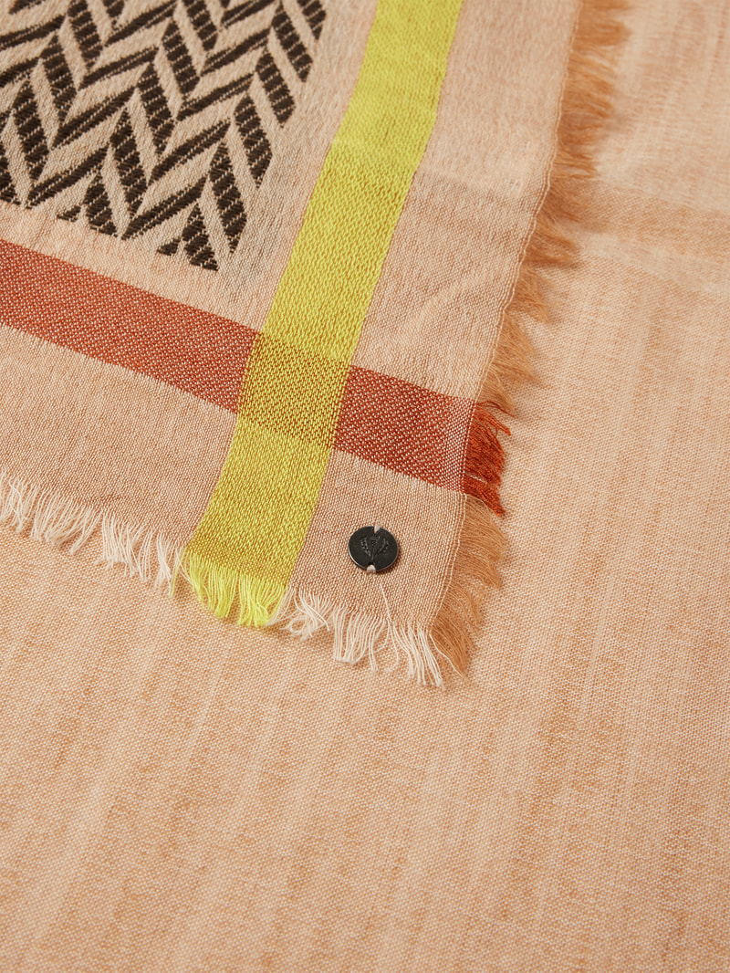 Schal mit Allover-Muster in camel
