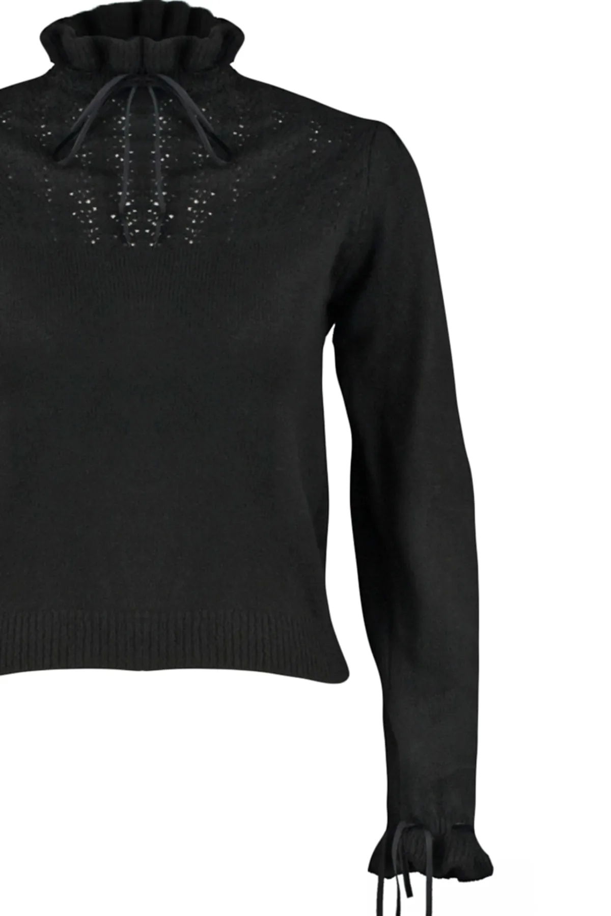 Trendyol Collection  Schwarzer Strickpullover mit weicher Struktur und Lochmuster TWOAW21KZ2355
