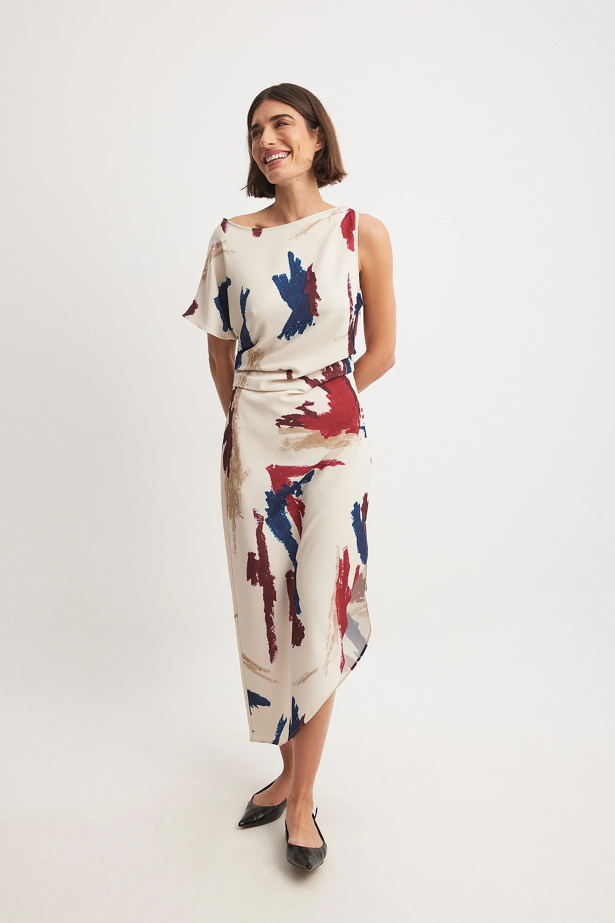 Gewebtes asymmetrisches, einseitig schulterfreies Kleid mit drapierten Details