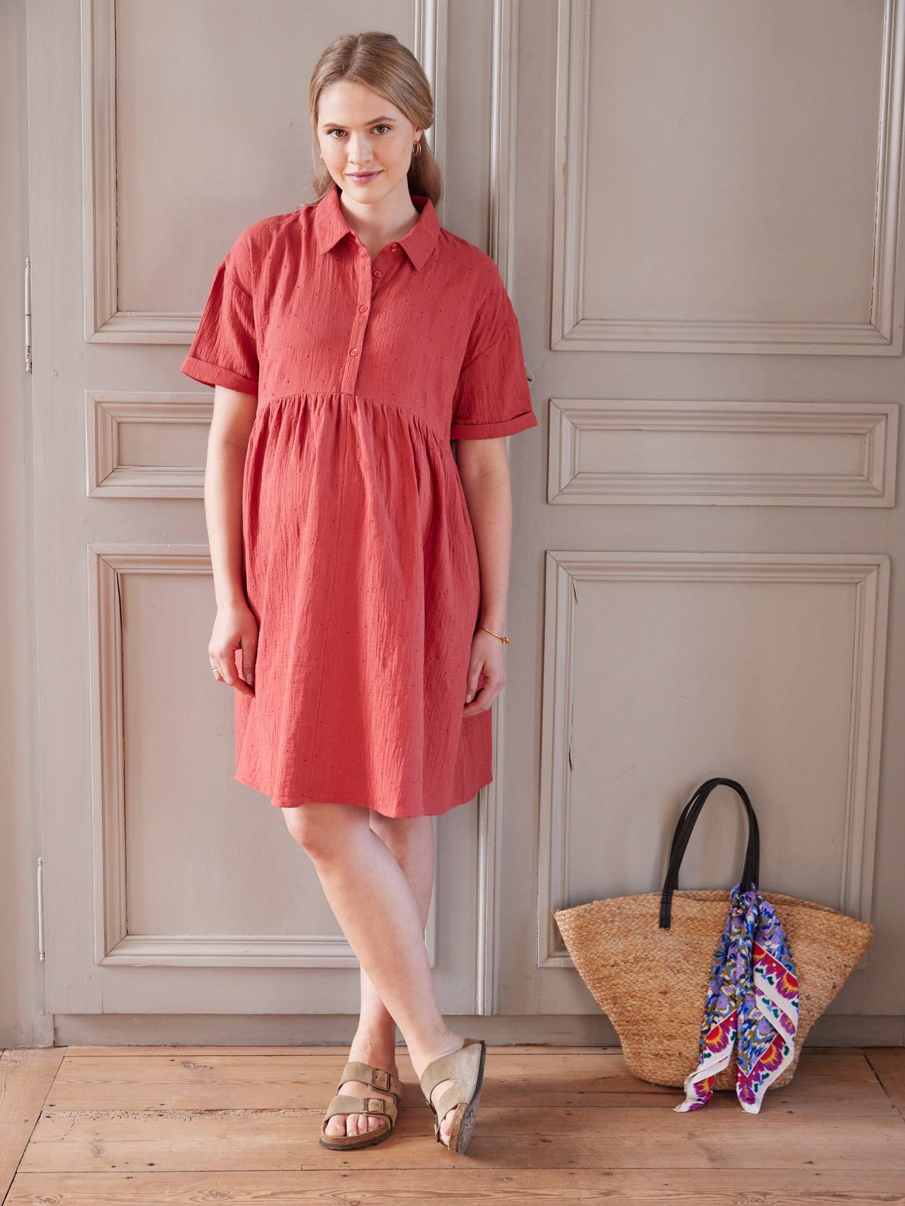Robe-chemise gaze de coton brodé grossesse et allaitement tomette
