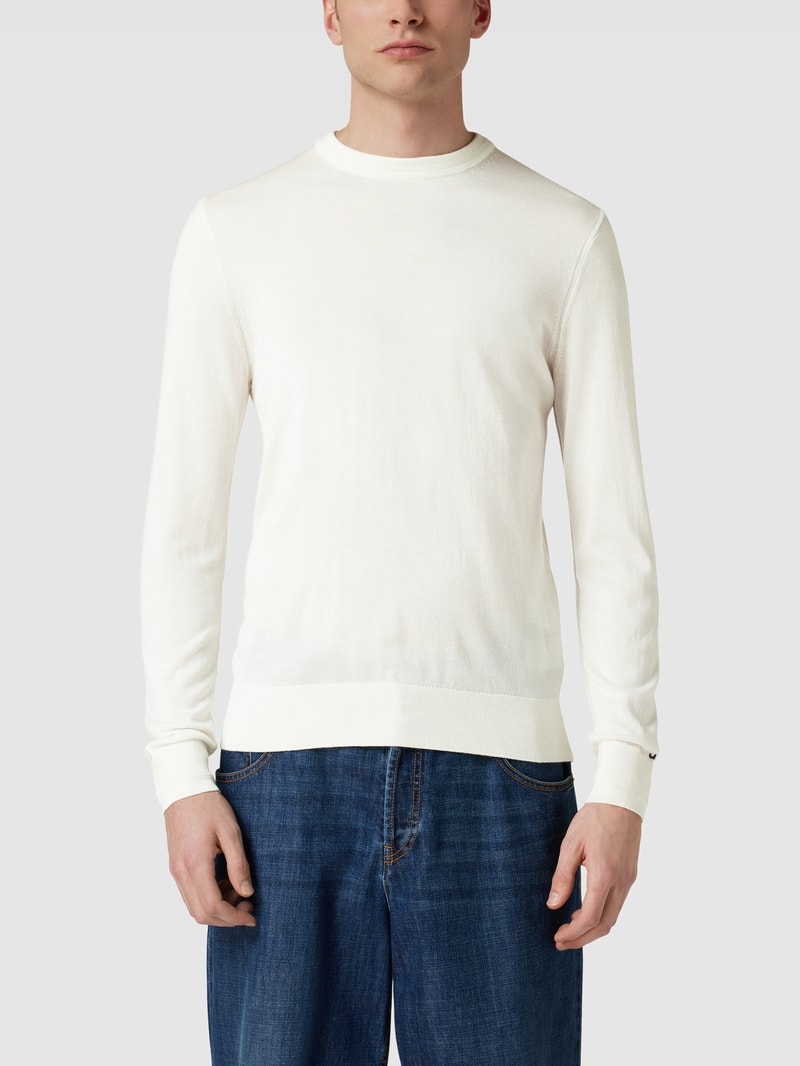 Wollpullover mit Label-Stitching und Seide-Anteil in offwhite