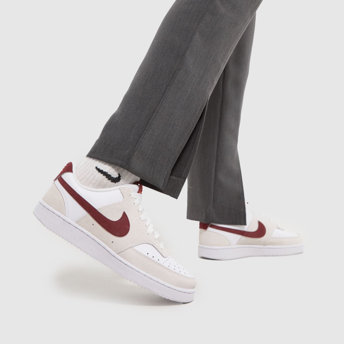 Superge Nike Court Vision v bež barvi