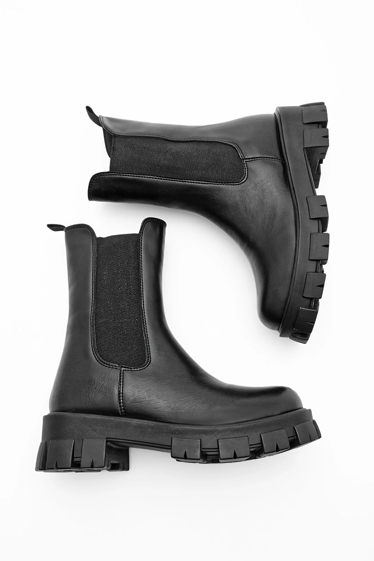 Marjin  Elastische Alltagsstiefel für Damen mit dicker gezackter Sohle Eslona Schwarz