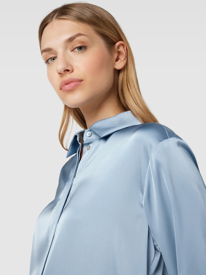 Bluse in Satin-Optik mit verdeckter Knopfleiste in rauchblau
