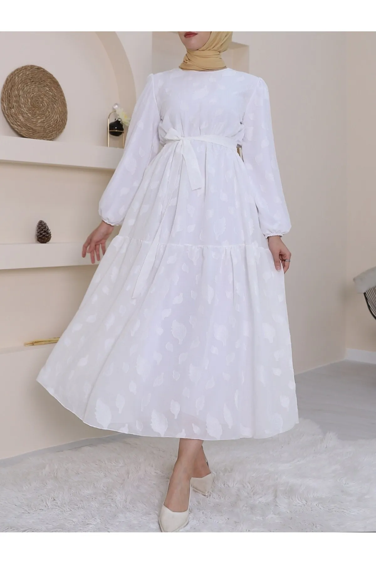 Modamorfo  Gefüttertes Kleid mit elastischem Taillengürtel und Gürtel