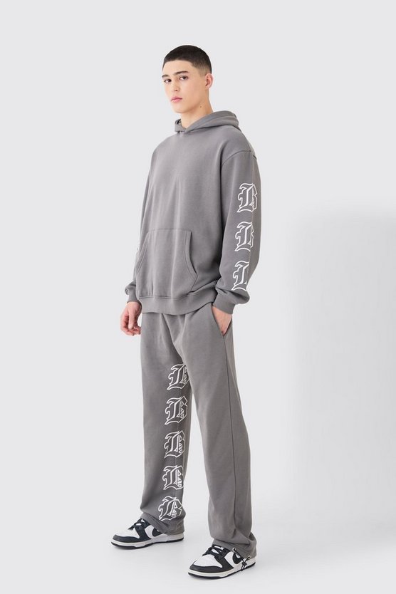 Oversize Trainingsanzug mit Gothic B