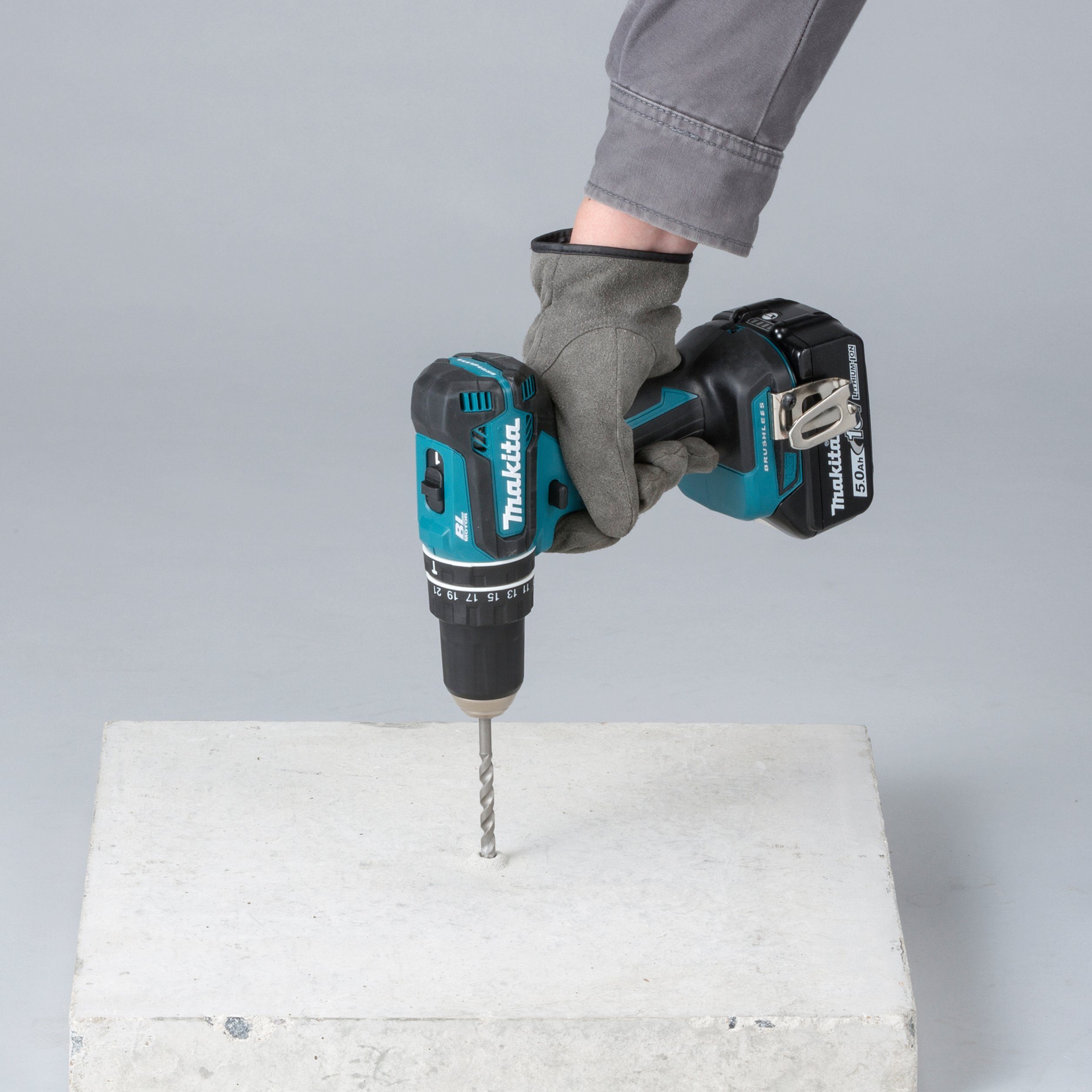 Makita Akku-Schlagbohrschrauber DHP485RTJ, max. 1900 U/min, mit 2 Akkus 18 V/5 Ah und Ladegerät
