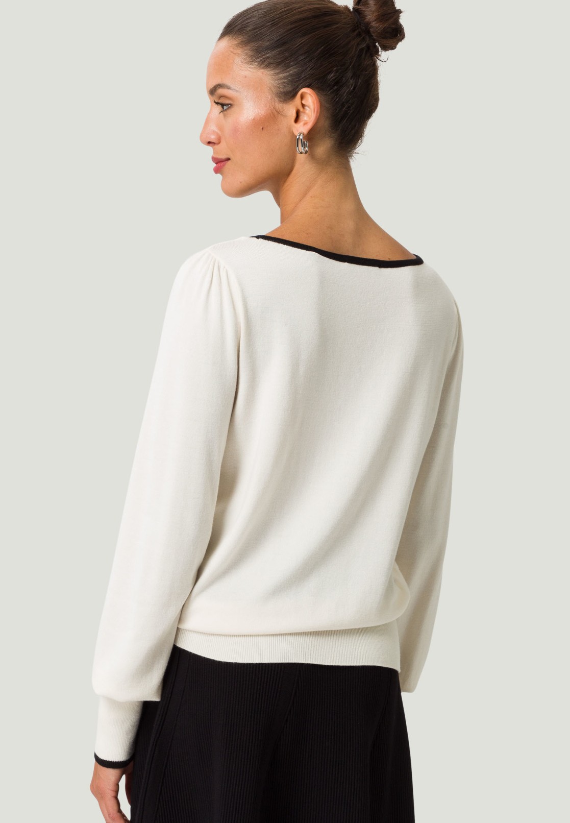 Pullover mit Kontrastdetail