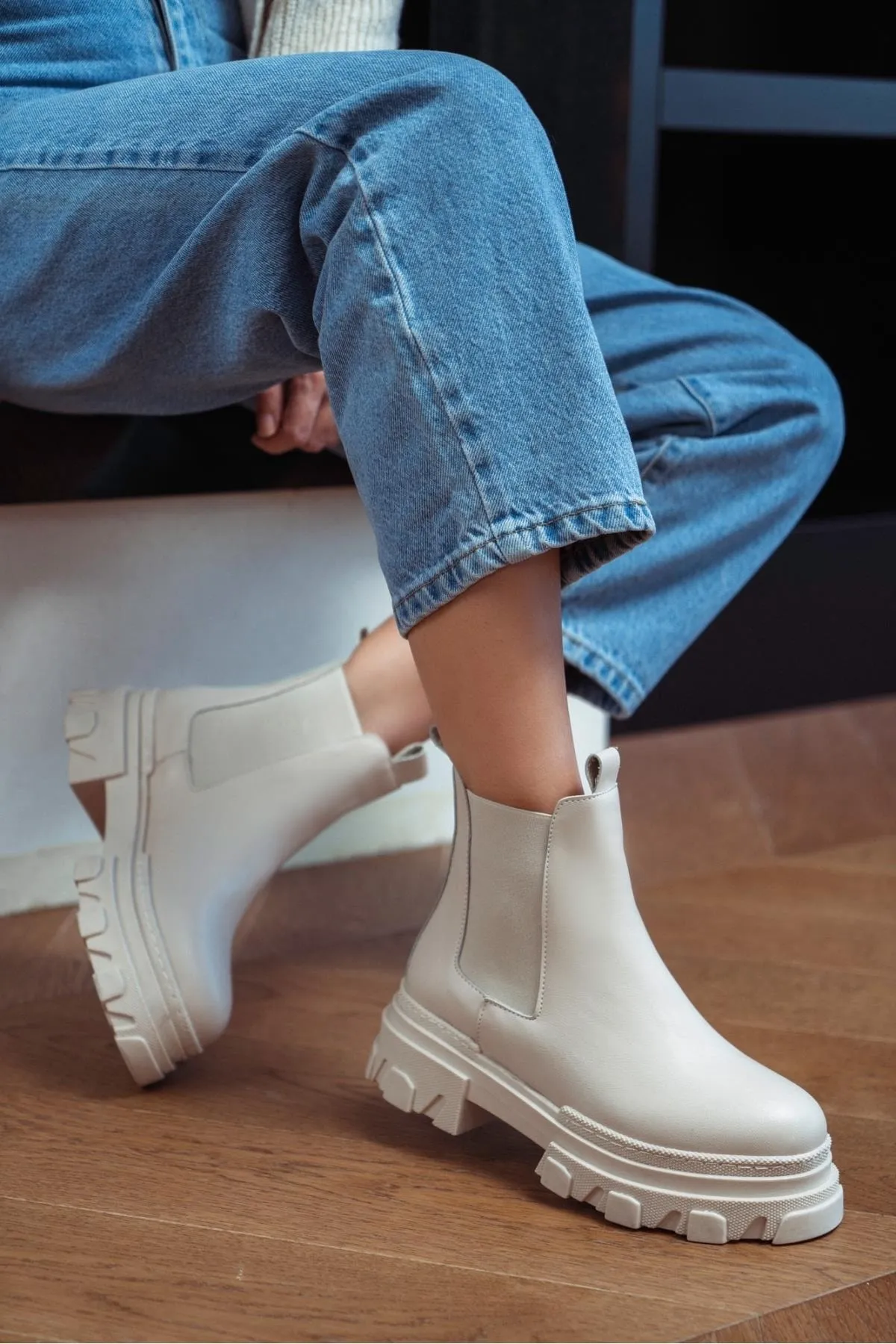 NİŞANTAŞI SHOES  Moskau Beige Matte Gummi detaillierte Damenstiefel mit flacher Sohle