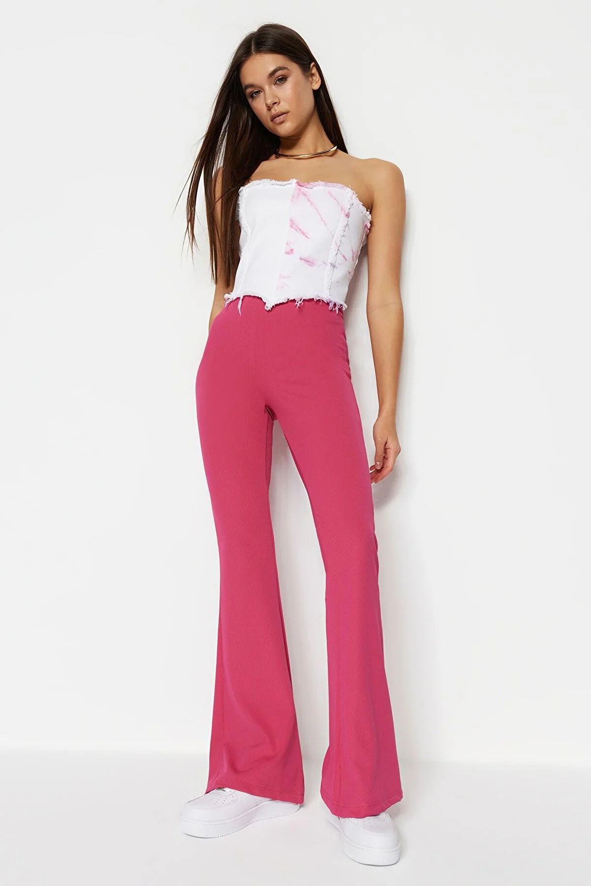 Trendyol Collection  Fuchsia gerippte, ausgestellte/spanische Leggings mit hoher Taille und gestrickter Leggings TWOSS23PL00135