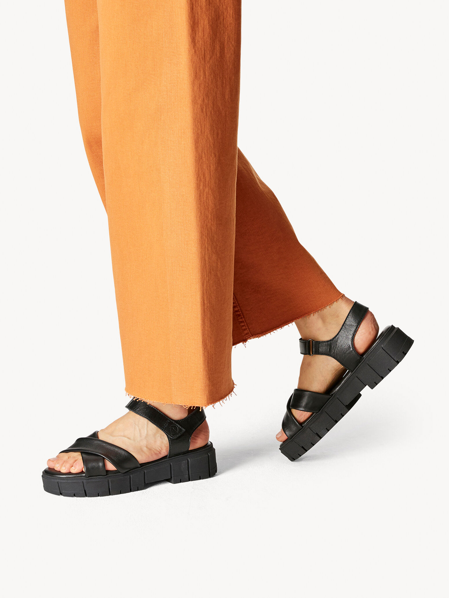 Sandale à talon en cuir - noir