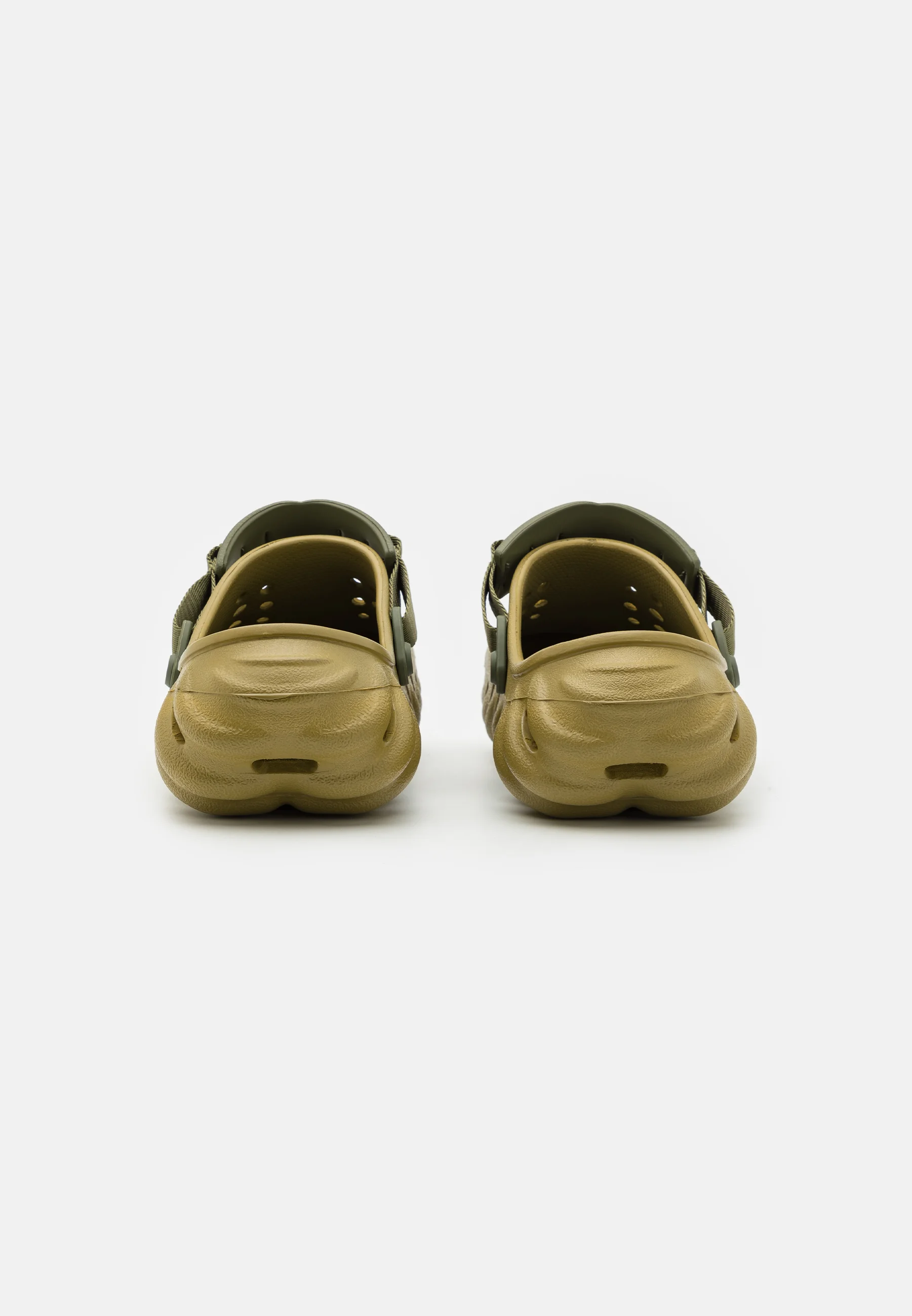 Crocs ECHO UNISEX - Pantuflas