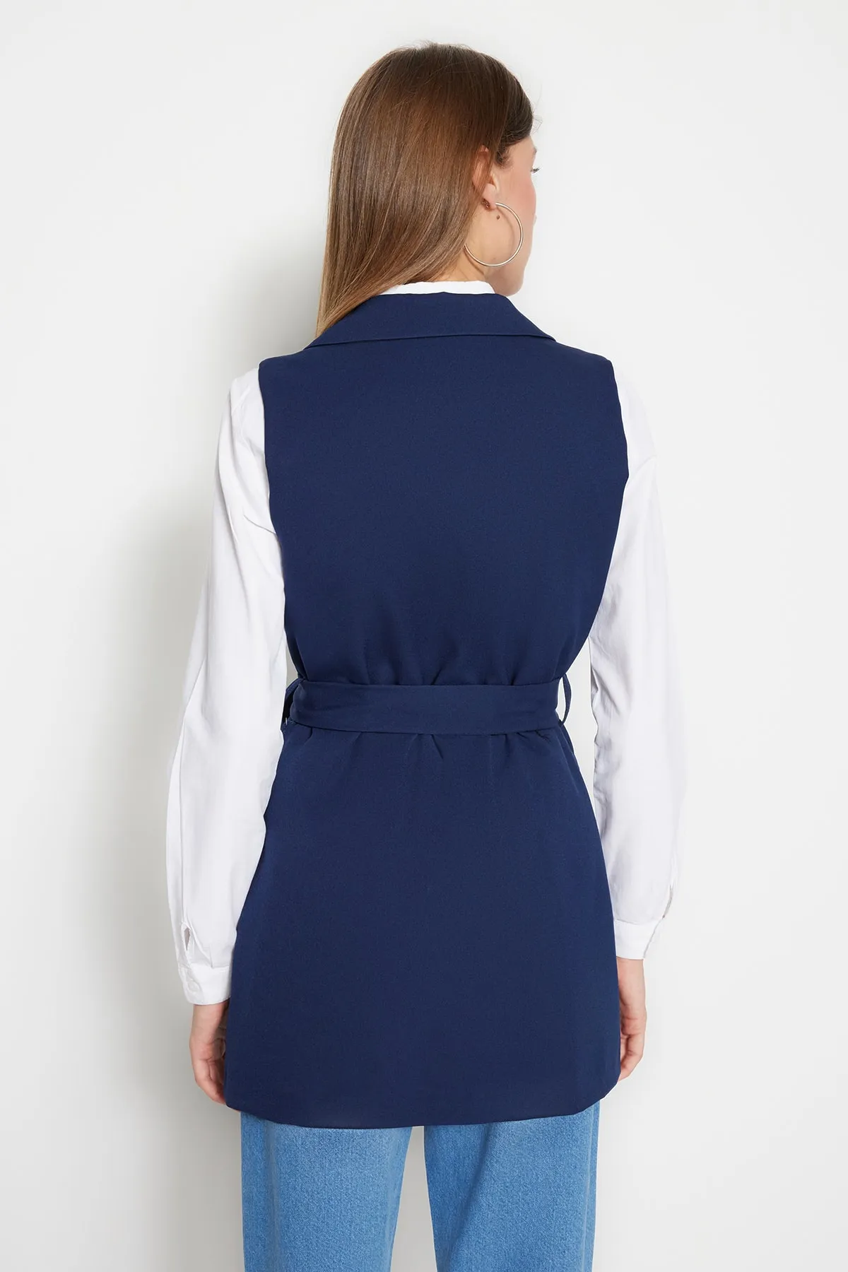 Trendyol Modest  Marineblaue Taillenbindung, detaillierte, gewebte, gefütterte Weste TCTSS23YL00029