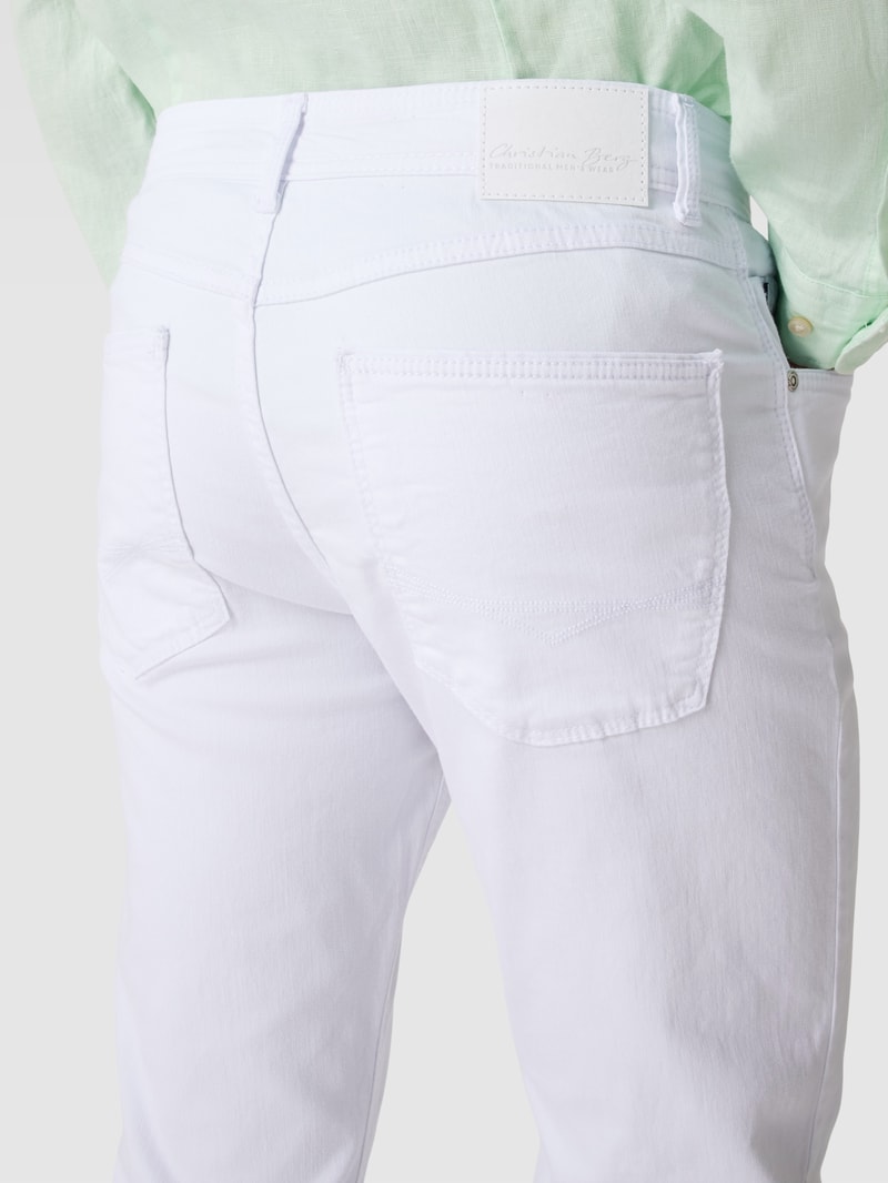 Slim Fit Jeans mit Label-Detail in weiß