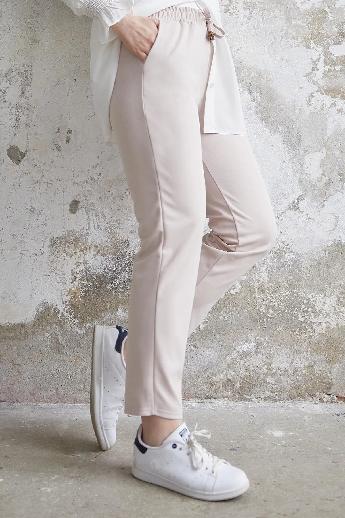 InStyle  Lycra-Hose aus doppeltem Stoff mit elastischem Bund – Stein