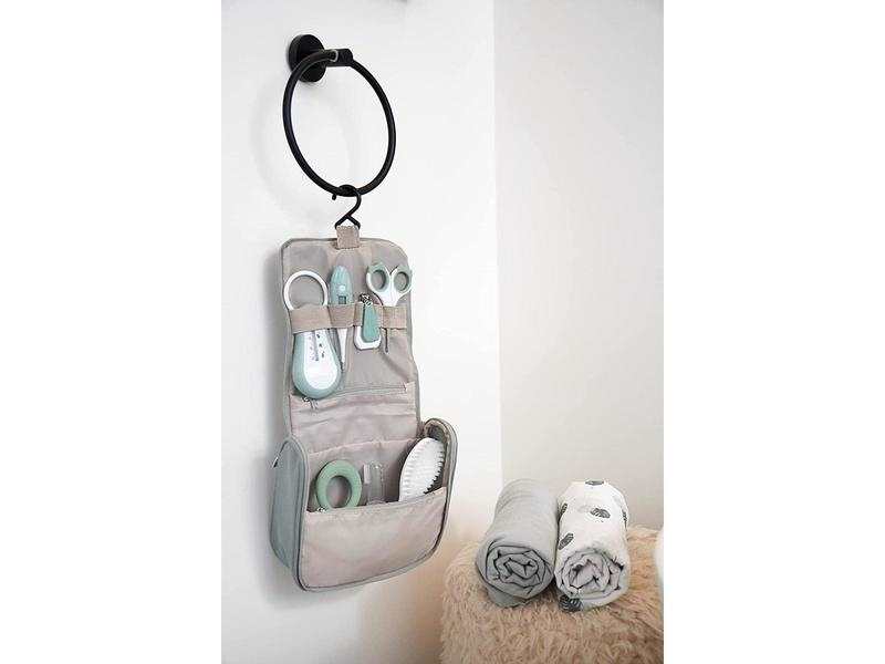 Trousse de toilette nomade 9 accessoires vert sauge
