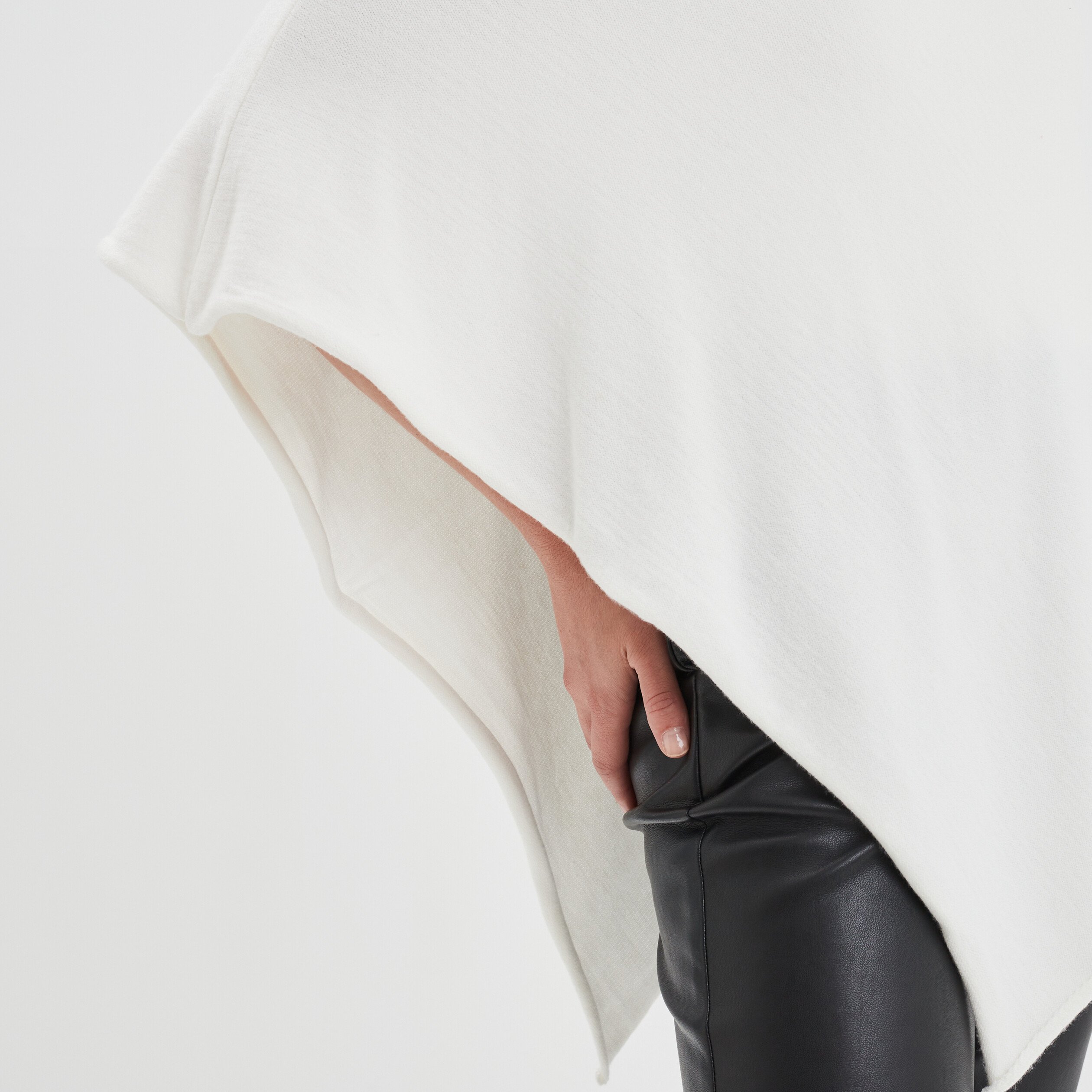 Poncho asymétrique sable femme | La Halle