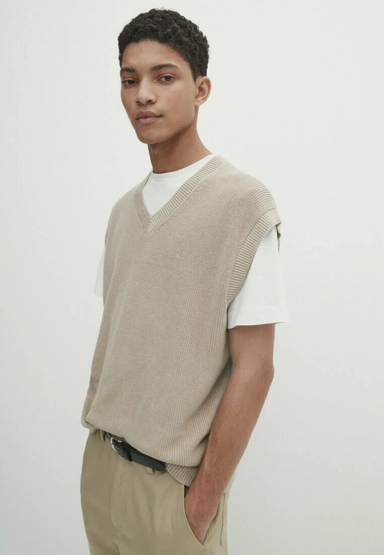 Suéter de cuello en V de Massimo Dutti