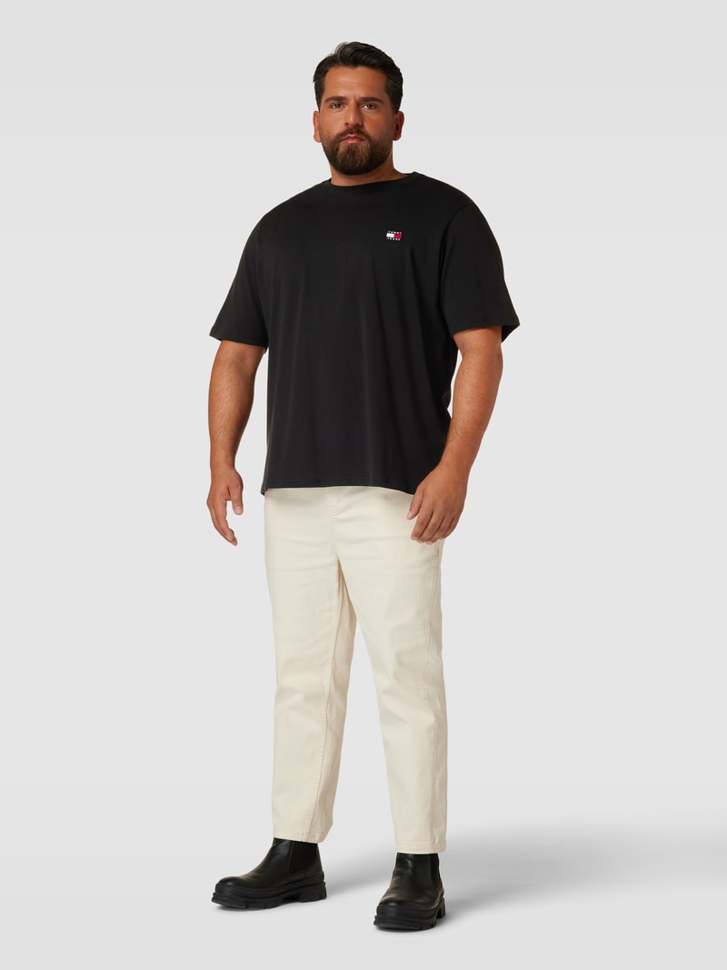 PLUS SIZE T-Shirt mit Label-Print in schwarz